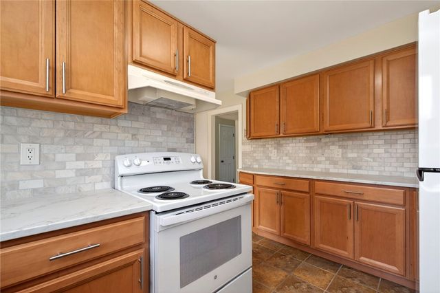2800 Shafor Boulevard 2, Oakwood, OH 45419