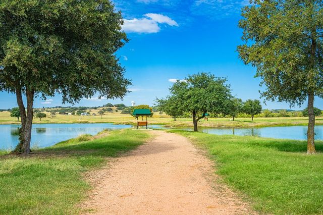 4233 Stonecreek Cir Lot B Lot 27-B, Kerrville, TX 78028
