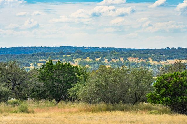 4233 Stonecreek Cir Lot B Lot 27-B, Kerrville, TX 78028