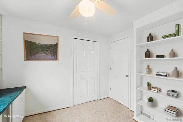 15563 Hix Street, Livonia, MI 48154