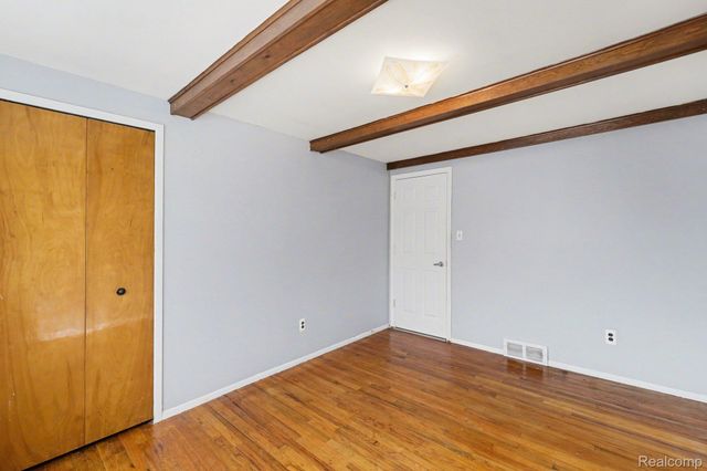 15563 Hix Street, Livonia, MI 48154