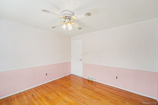 15563 Hix Street, Livonia, MI 48154