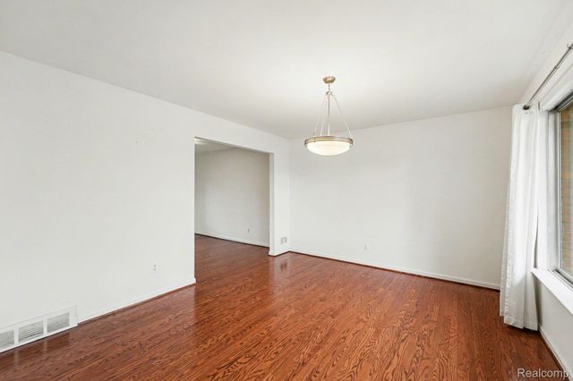 15563 Hix Street, Livonia, MI 48154