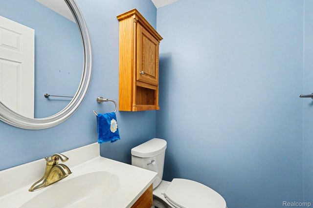 15563 Hix Street, Livonia, MI 48154