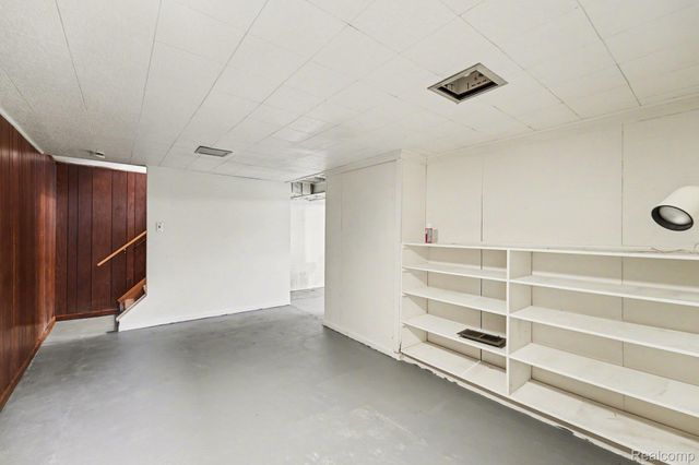 15563 Hix Street, Livonia, MI 48154