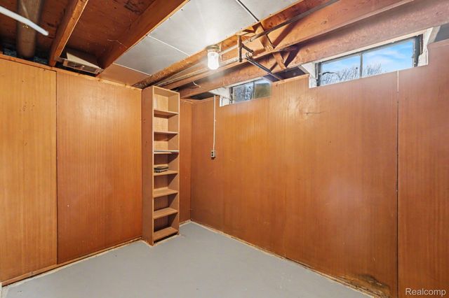 15563 Hix Street, Livonia, MI 48154