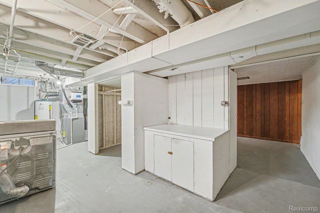 15563 Hix Street, Livonia, MI 48154