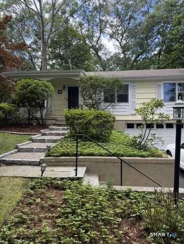 6 Vanderbilt Avenue, Norwalk, CT 06854