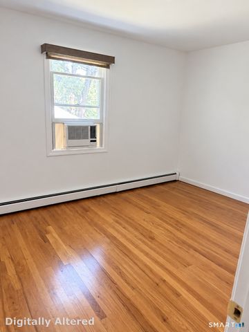 6 Vanderbilt Avenue, Norwalk, CT 06854