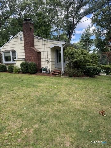 6 Vanderbilt Avenue, Norwalk, CT 06854