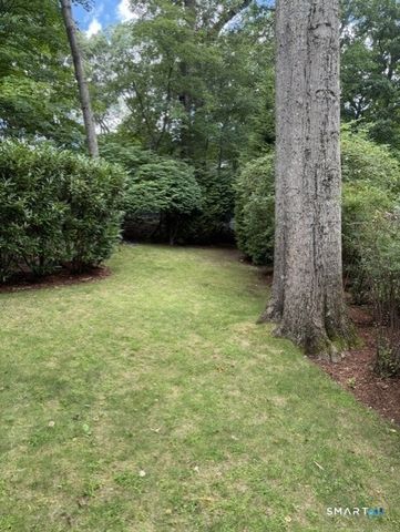6 Vanderbilt Avenue, Norwalk, CT 06854