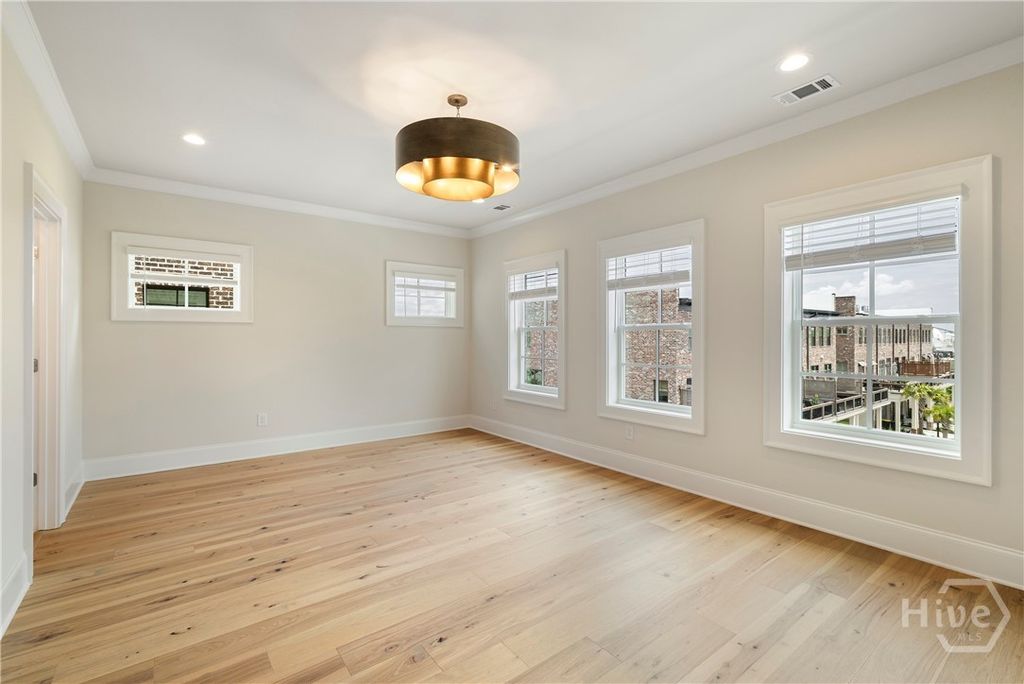 Image 24 of property listing at 357 Chatooga Lane, Savannah, GA 31401