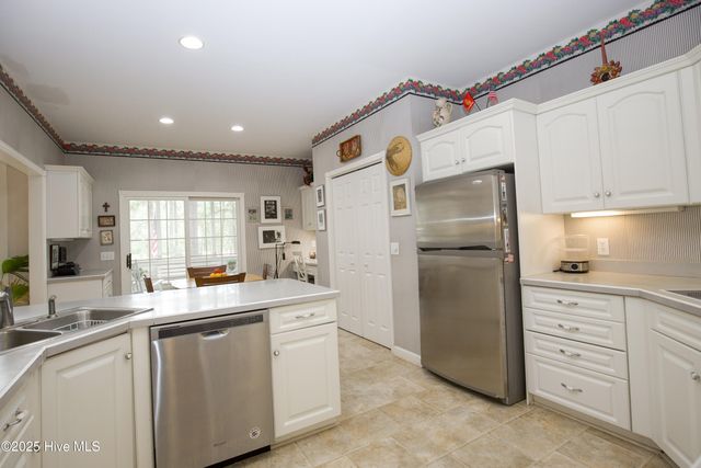 17 Cardinal Drive, Whispering Pines, NC 28327