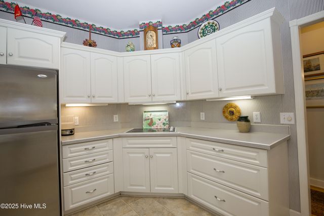 17 Cardinal Drive, Whispering Pines, NC 28327