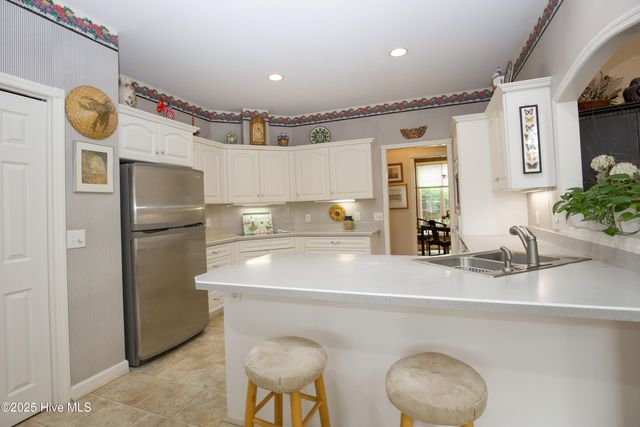 17 Cardinal Drive, Whispering Pines, NC 28327