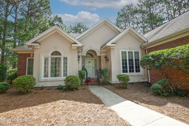 17 Cardinal Drive, Whispering Pines, NC 28327