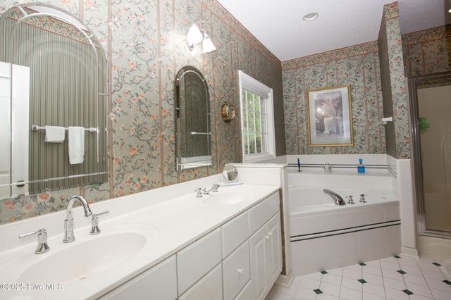 17 Cardinal Drive, Whispering Pines, NC 28327