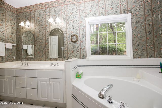 17 Cardinal Drive, Whispering Pines, NC 28327