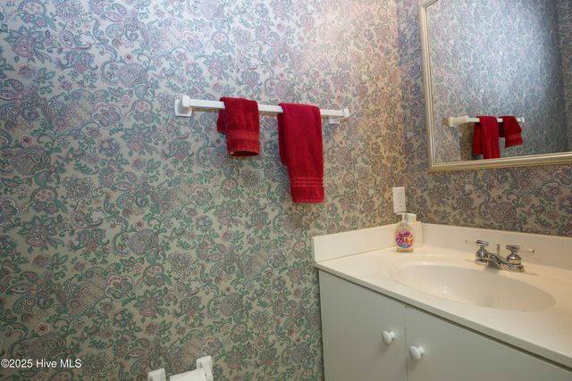 17 Cardinal Drive, Whispering Pines, NC 28327