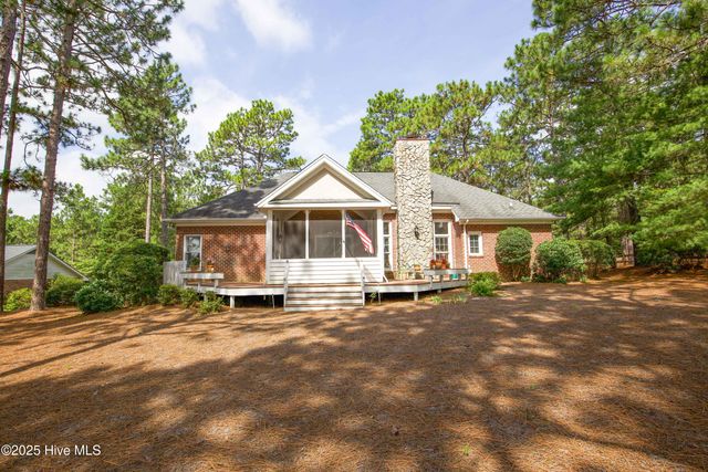 17 Cardinal Drive, Whispering Pines, NC 28327