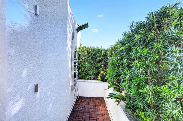 125 COLONY POINT DRIVE, Punta Gorda, FL 33950