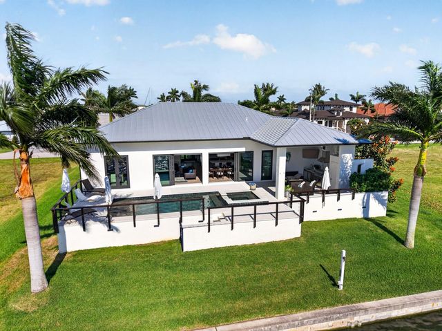 125 COLONY POINT DRIVE, Punta Gorda, FL 33950