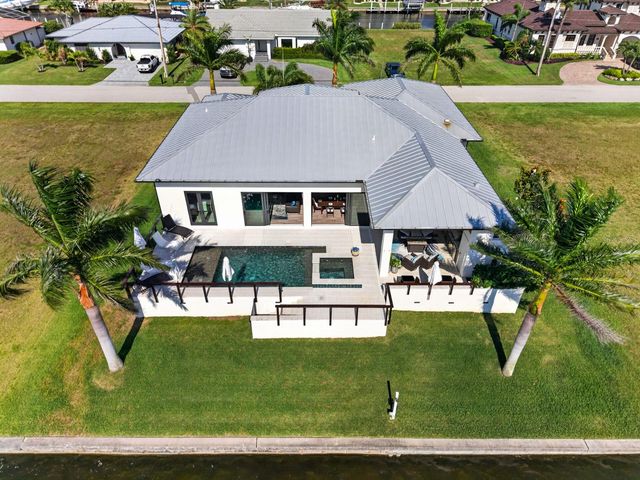 125 COLONY POINT DRIVE, Punta Gorda, FL 33950