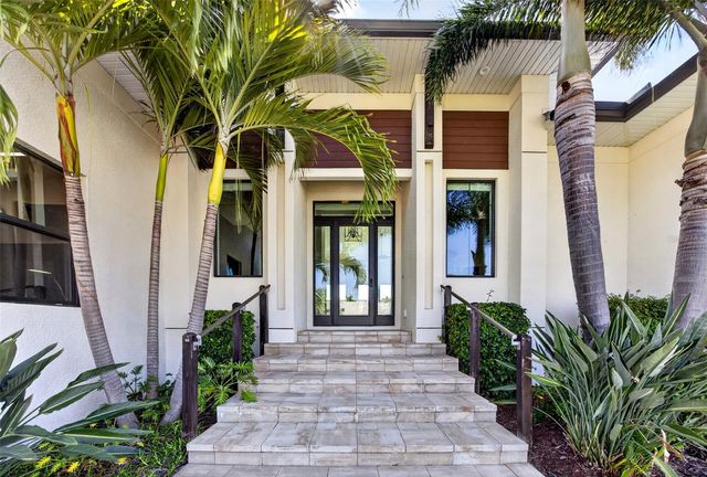 125 COLONY POINT DRIVE, Punta Gorda, FL 33950
