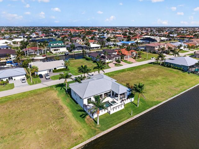 125 COLONY POINT DRIVE, Punta Gorda, FL 33950