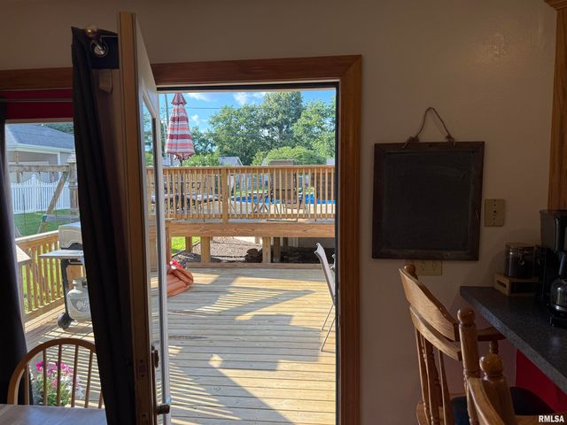 309 E Conrey Street, Williamsville, IL 62693