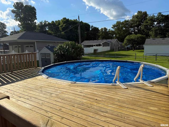 309 E Conrey Street, Williamsville, IL 62693