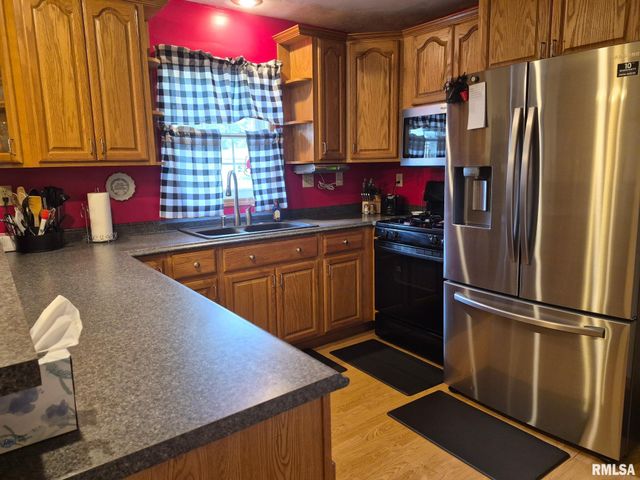 309 E Conrey Street, Williamsville, IL 62693