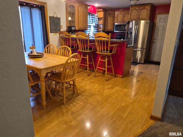 309 E Conrey Street, Williamsville, IL 62693