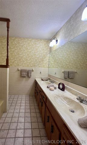 308 E Main, Bokchito, OK 74726