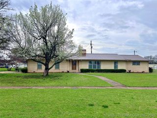 308 E Main, Bokchito, OK 74726