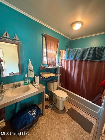 544 Demontluzin Avenue, Bay Saint Louis, MS 39520