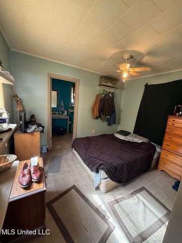 544 Demontluzin Avenue, Bay Saint Louis, MS 39520