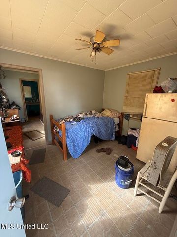 544 Demontluzin Avenue, Bay Saint Louis, MS 39520