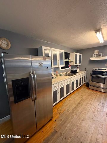 544 Demontluzin Avenue, Bay Saint Louis, MS 39520