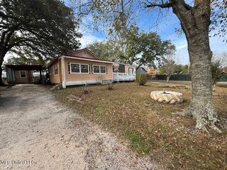 544 Demontluzin Avenue, Bay Saint Louis, MS 39520