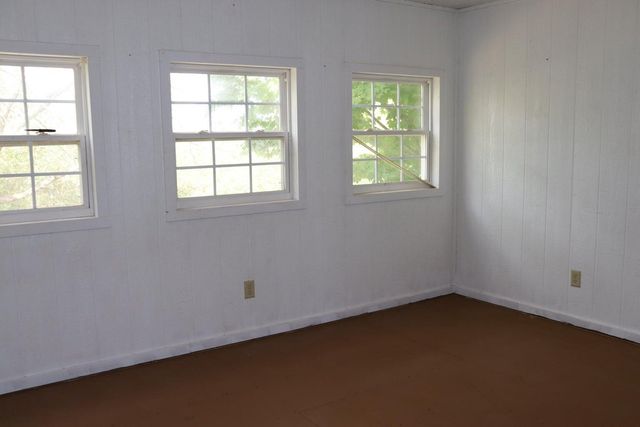 Rt 2 Box 2788, Seymour, MO 65746