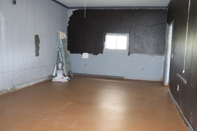 Rt 2 Box 2788, Seymour, MO 65746