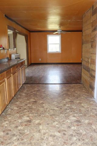 Rt 2 Box 2788, Seymour, MO 65746