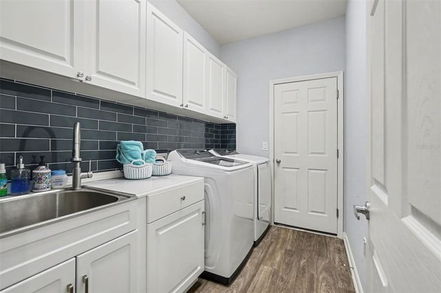 6749 ABBYWOOD LANE, Zephyrhills, FL 33541