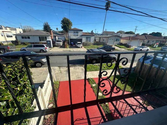 525 28th, Richmond, CA 94804