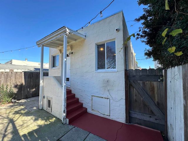 525 28th, Richmond, CA 94804