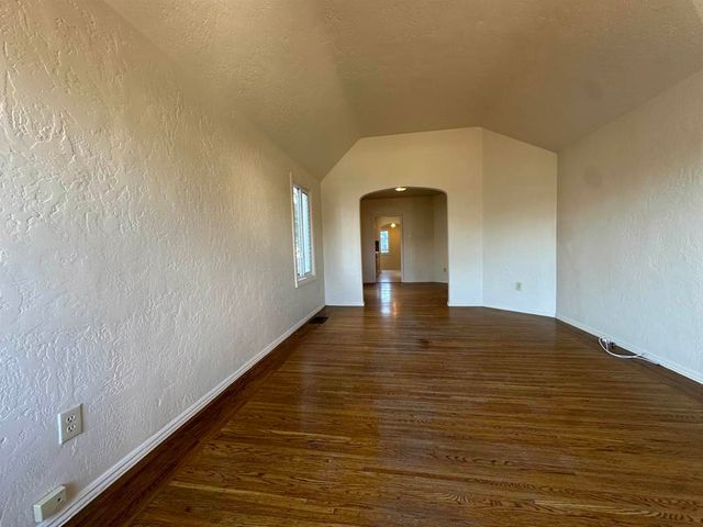 525 28th, Richmond, CA 94804