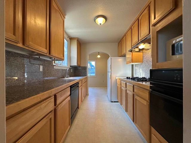 525 28th, Richmond, CA 94804