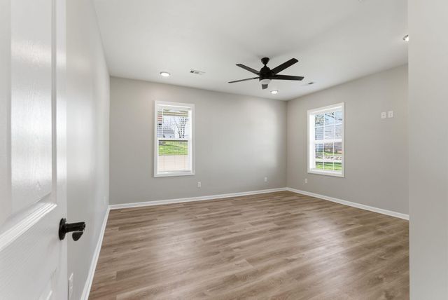 104 4th Street, Cynthiana, KY 41031