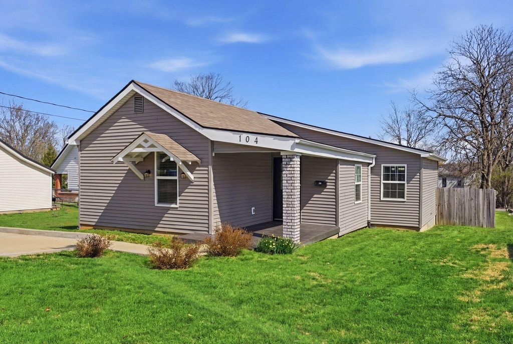 104 4th Street, Cynthiana, KY 41031